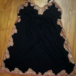 Soma Black and Tan Lace Chemise